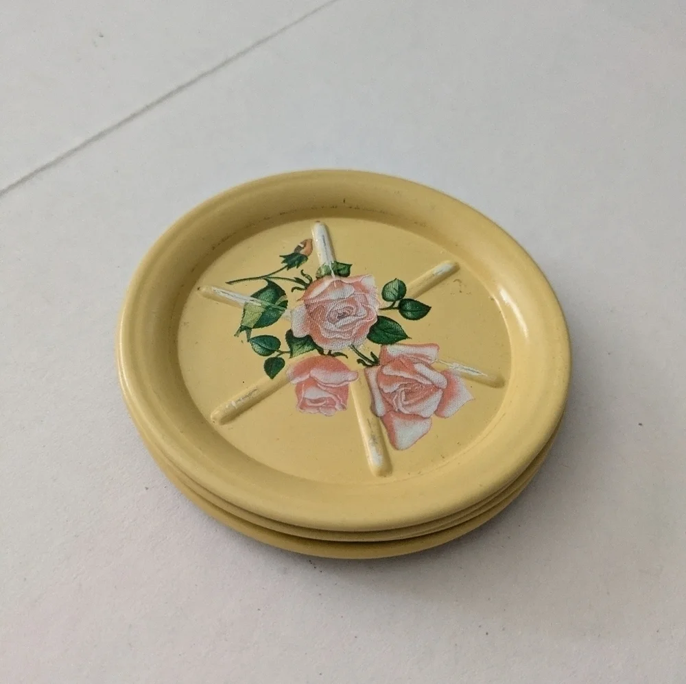 Vintage Rose floral tin metal coasters or ind ash trays/trinket dish. Set of 4